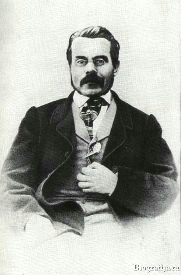 Светлов